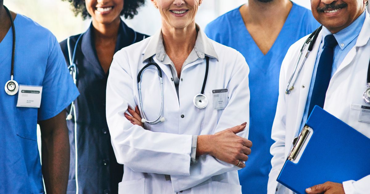 Doctor and Dentist Jackets Medical Apparel Service Liniform